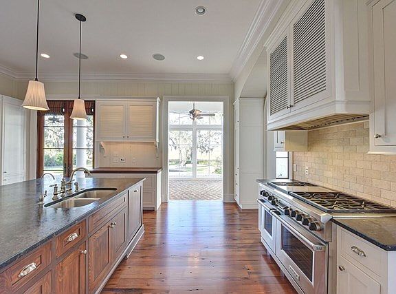 3rd image of 407 Hawkins Island Dr