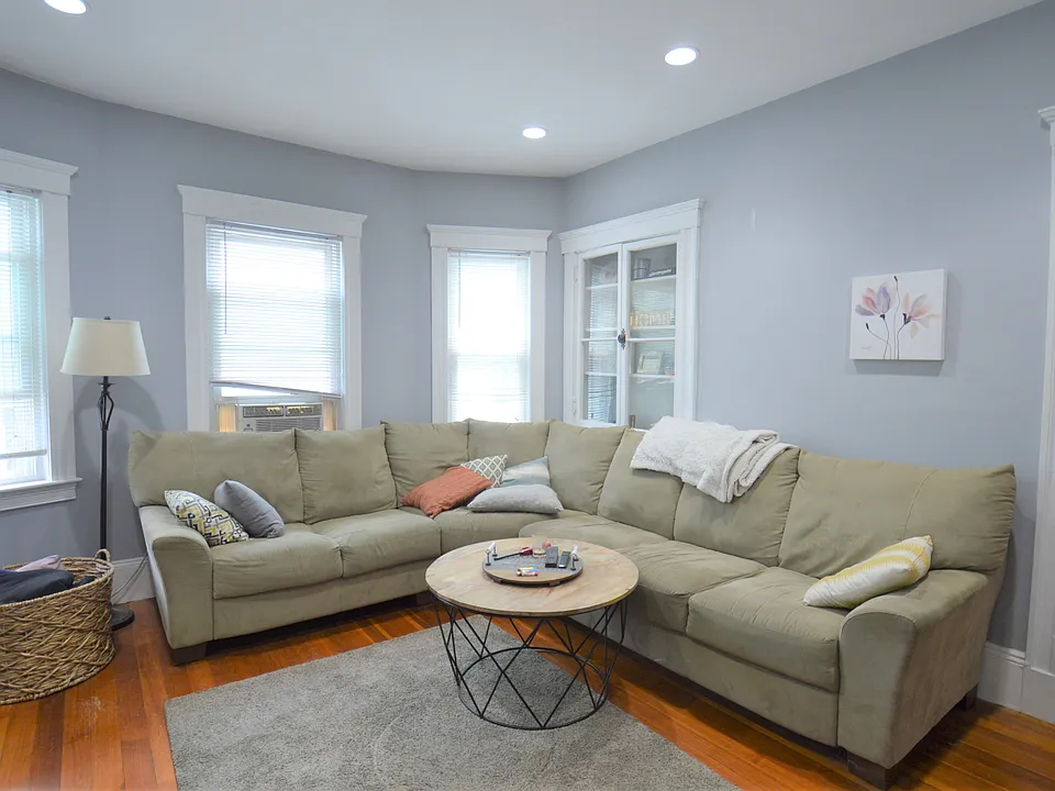 18 Hunnewell Ave #2