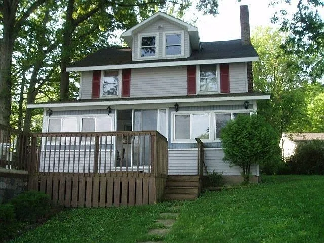 504 Lakeside Dr photo 1