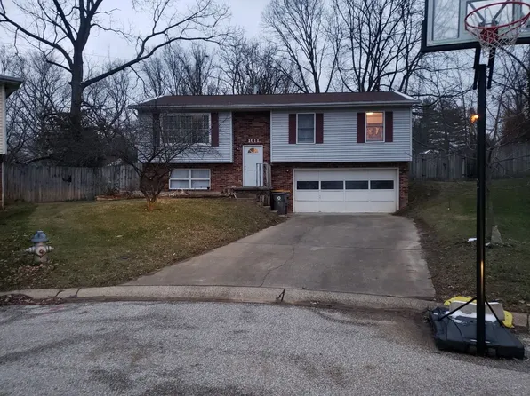 1611 S Troy Ct, Bloomington, IN 47401