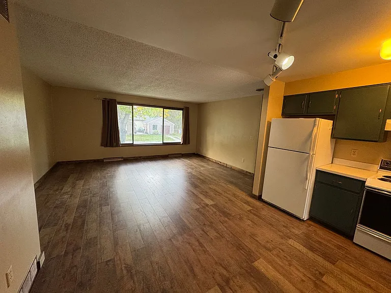 206 N 2nd St #1-4 — Photo 3