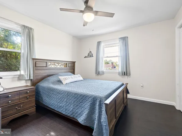 64 Boies Dr, Front Royal, VA 22630