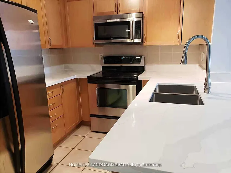 4978 Yonge St #601 — Photo 5