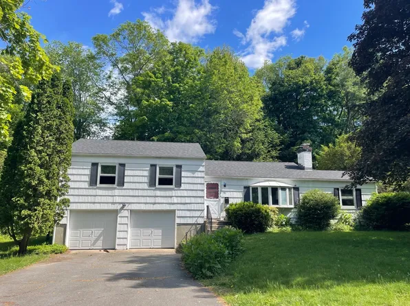 51 Jeffrey Ln, Amherst, MA 01002