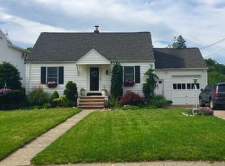 5 Winding Way, Pompton Plains, NJ 07444