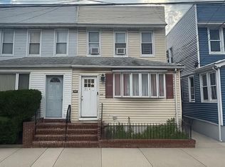 9740 90th St, Jamaica, NY 11416