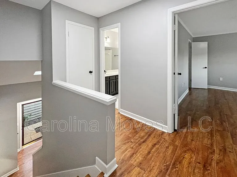 419 Sparrow Hawk Ct — Photo 10