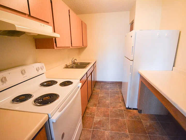 301 N Mill St — Photo 4