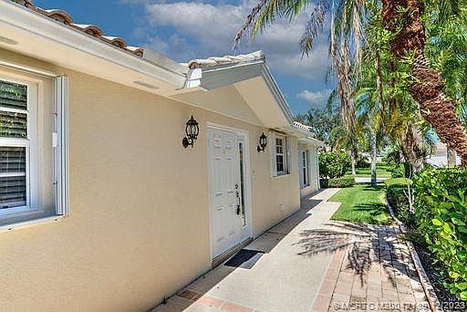 3rd image of 8194 SE Peppercorn Ct