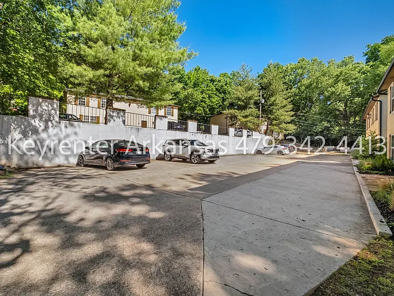 390 S University Ave — Photo 19