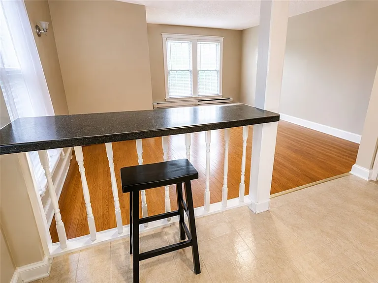1736 Portland Ave — Photo 2