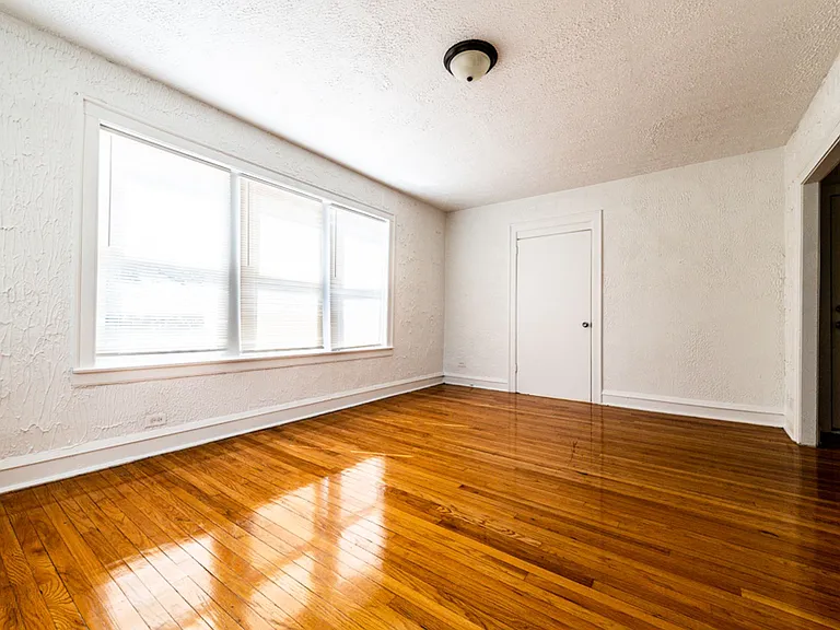 8057 S Laflin St — Photo 16