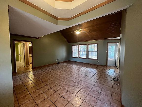 4th image of 218 Enchanted Estates Dr