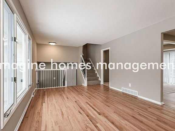 3rd image of 33030 E Nimrod St