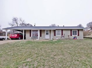 8 Magnolia St, Wood River, IL 62095