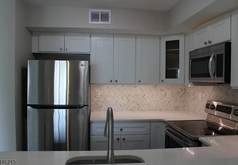 37 Ray Ct — Photo 6