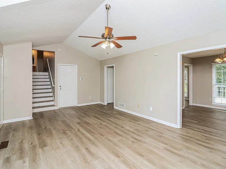 5039 Mickleton Way — Photo 9