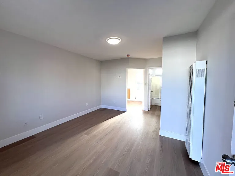 1012 W 109th Pl #1/4 — Photo 12