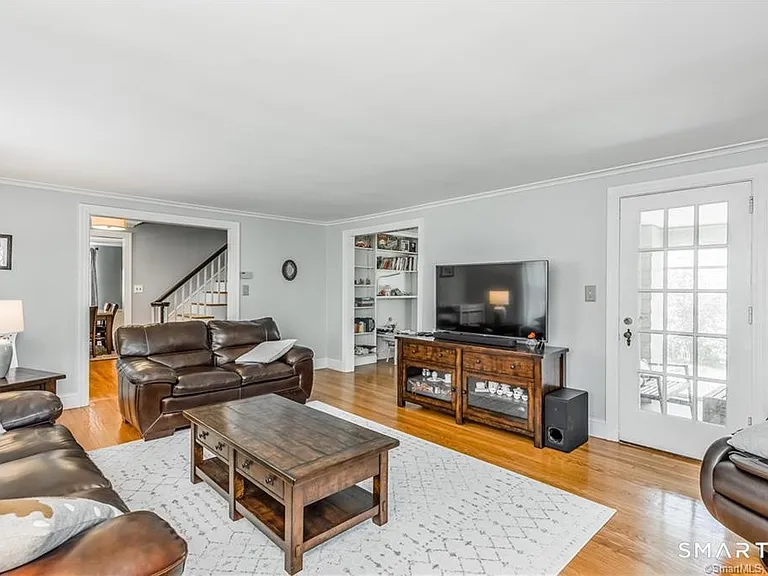 331 Auburn Rd — Photo 13