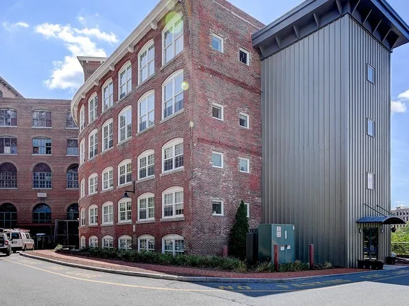 200 Market St Unit 3009, Lowell, MA 01852