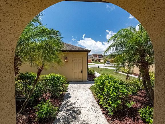 5th image of 1075 Luminary Cir APT 104