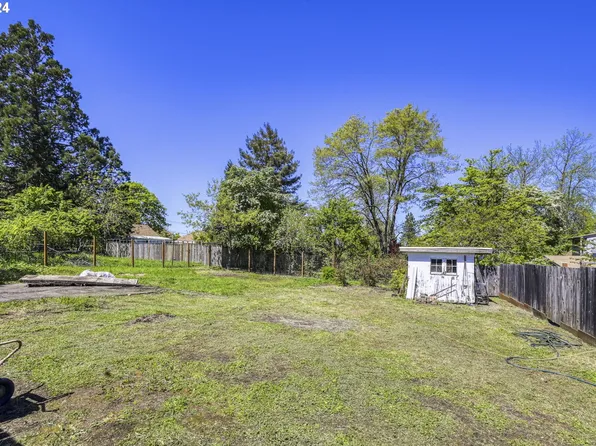 W 23rd Ave, Eugene, OR 97405