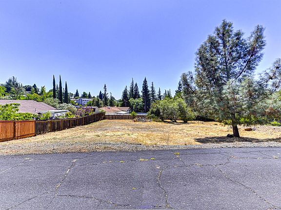 3rd image of 2740 La Cienega Ct