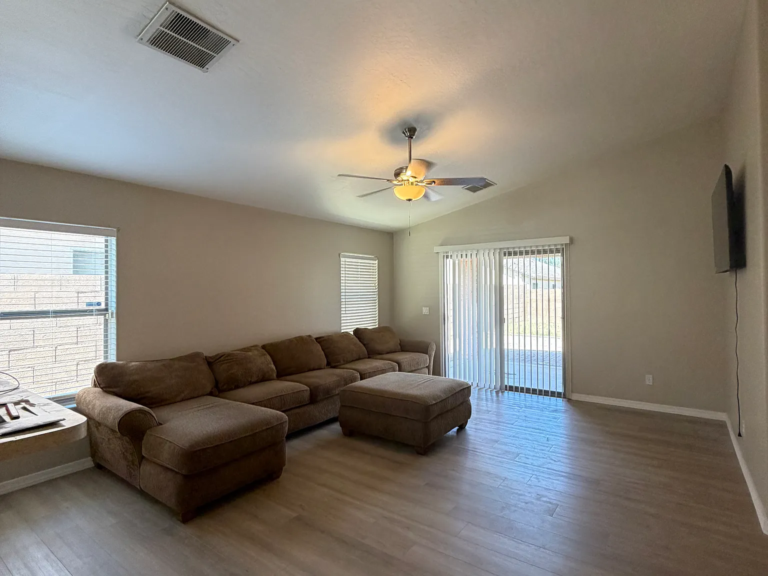 4 bed, 1600 sqft, $600 — Photo 4