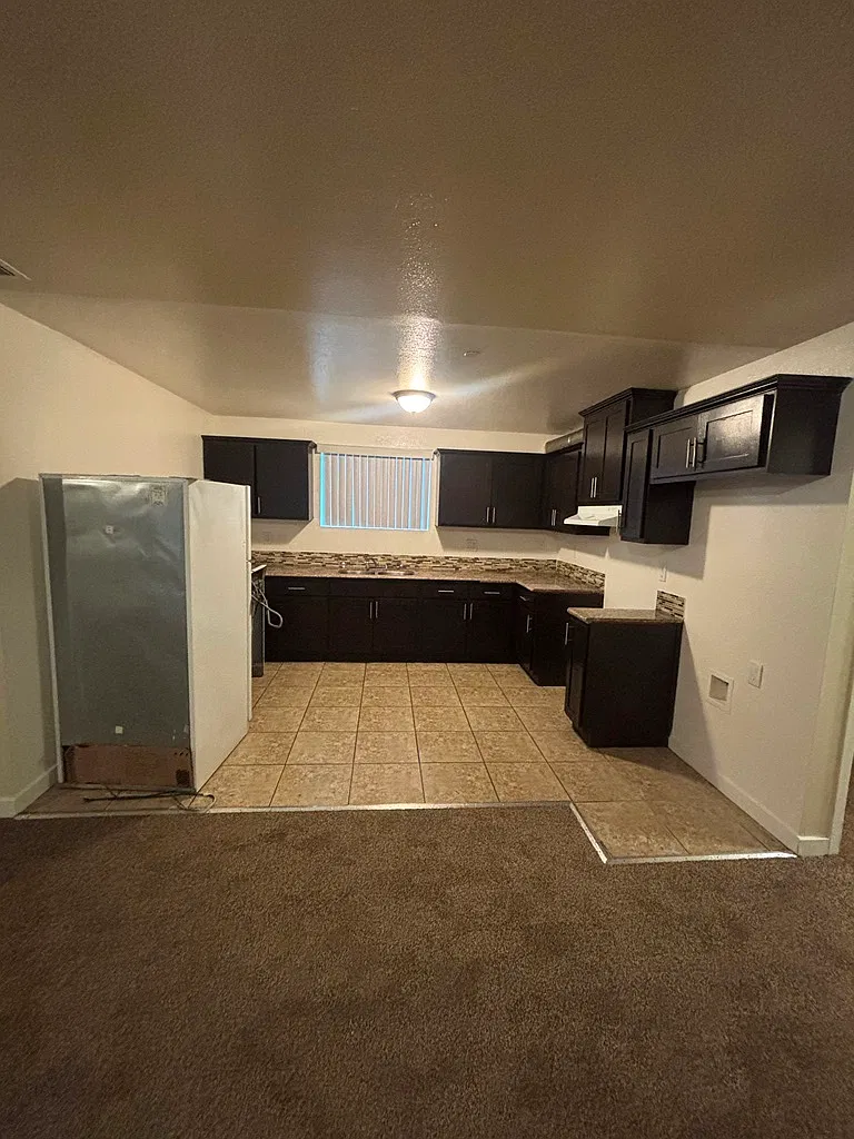 5 bed, 1866 sqft, $4,200 — Photo 3
