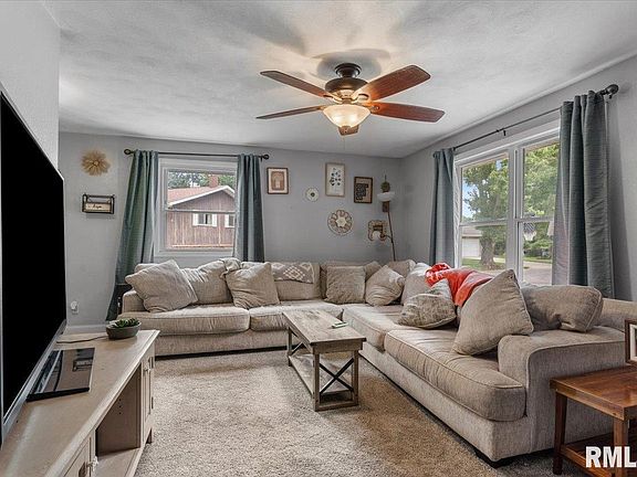5th image of 34 Mueller Ct