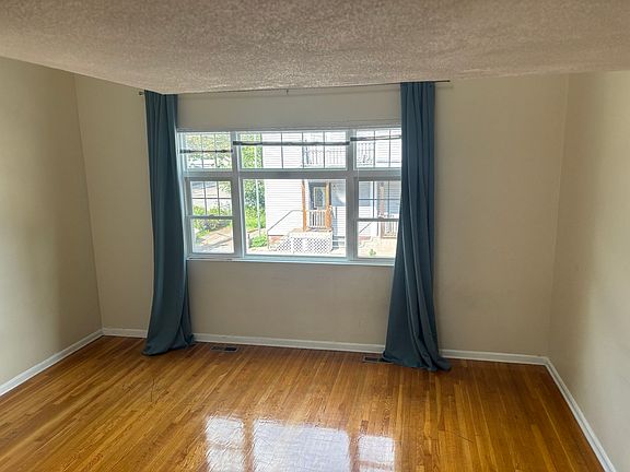 5th image of 137 Glenville Ave #37