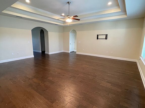 5th image of 109 S Shoreview Dr