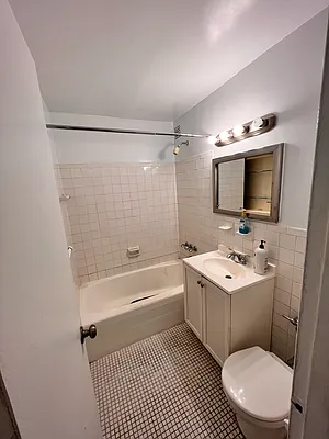 Rented by Smart NY Realty LLC | media 3