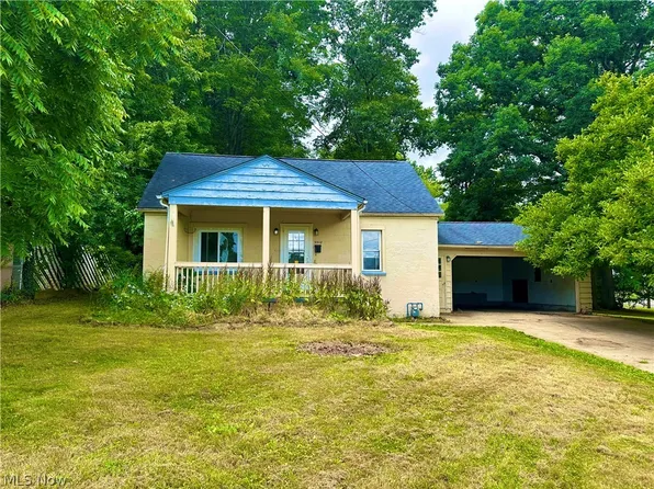 3512 Tangent St, Youngstown, OH 44502