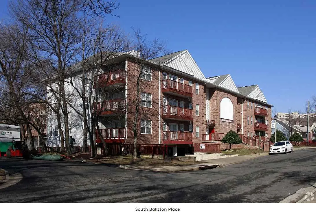 Photo 1 of 10 - 520 N Piedmont St #201 - Arlington, VA Primary Photo - 520 N Piedmont St #201
