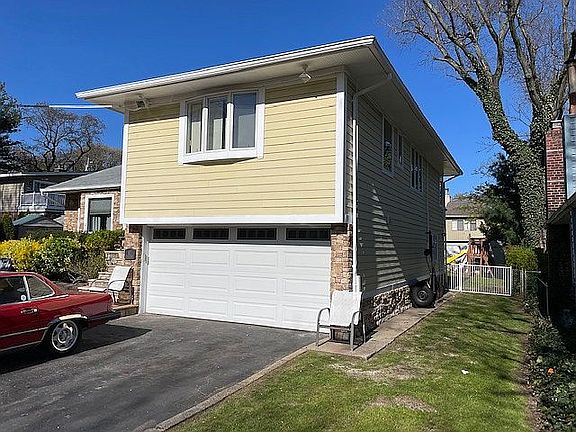 2nd image of 52 Dunes Ln