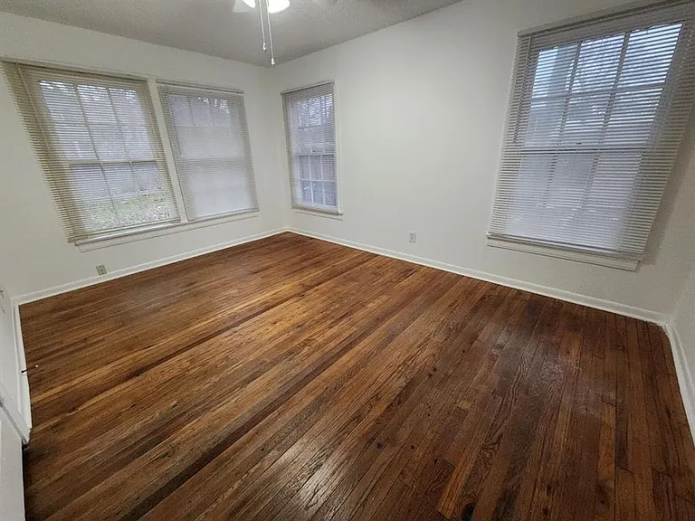 4505 Avenue A — Photo 3
