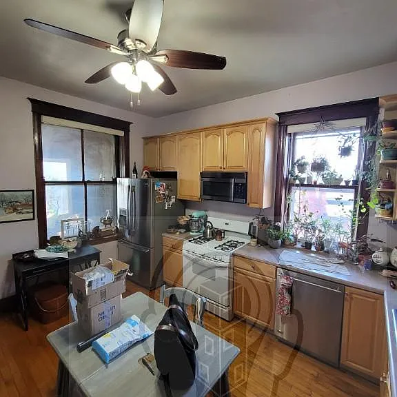2627 W Walton St #3 — Photo 5