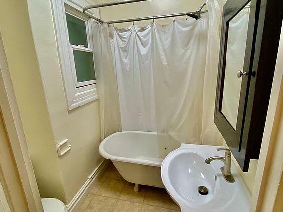 5th image of 1492 Pacific Ave APT 7