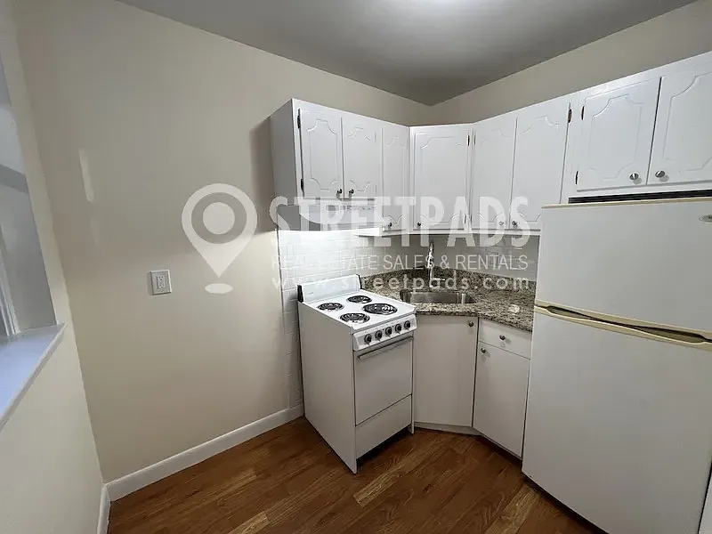 Studio, 9999 sqft, $1,900 — Photo 3