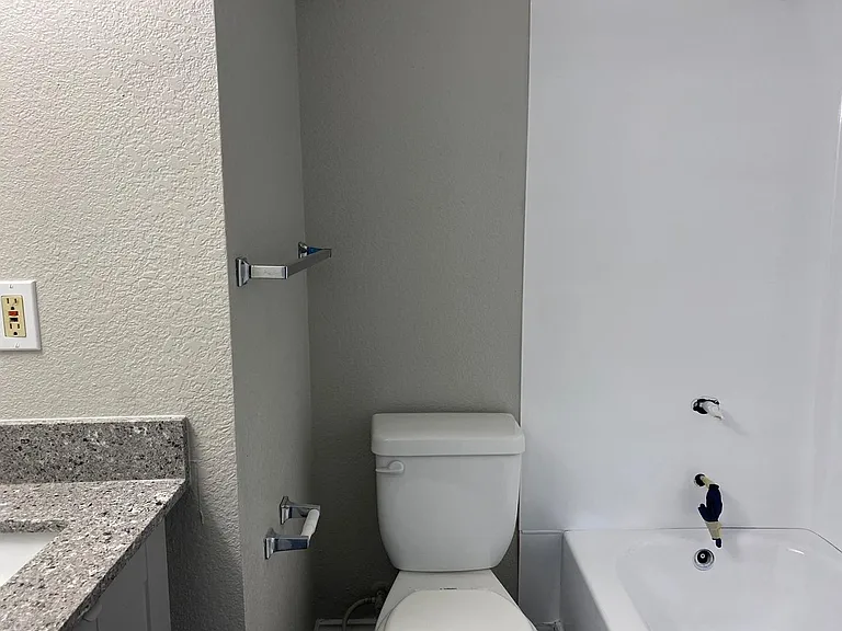 Westwood Apartments — Photo 125