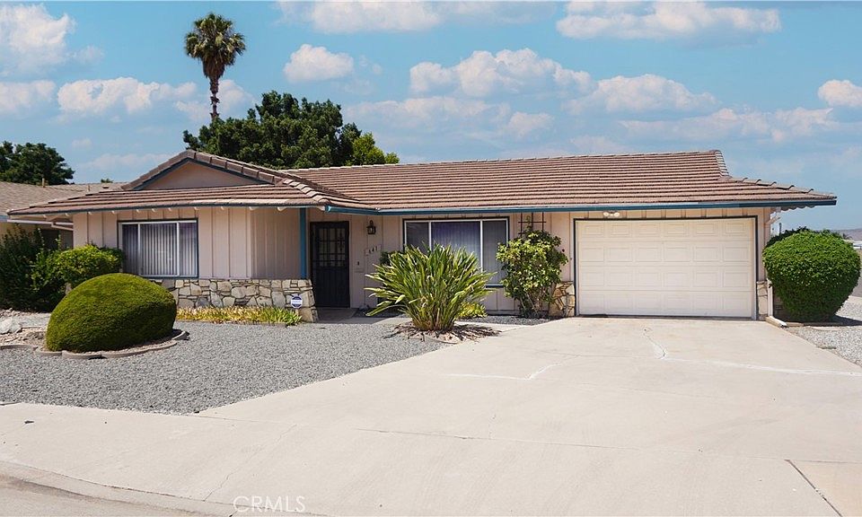 1st image of 641 Whitney Dr