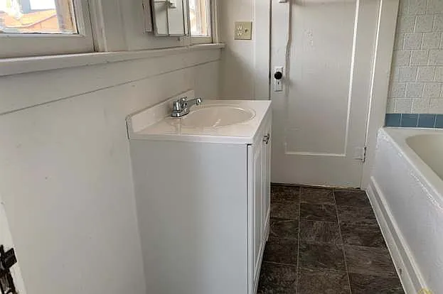 118 Eye St — Photo 18