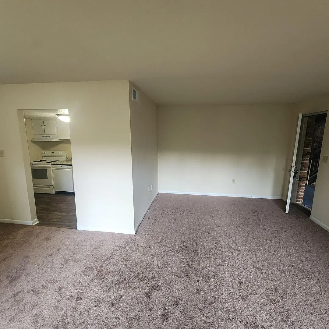 500 Umstead Dr — Photo 4