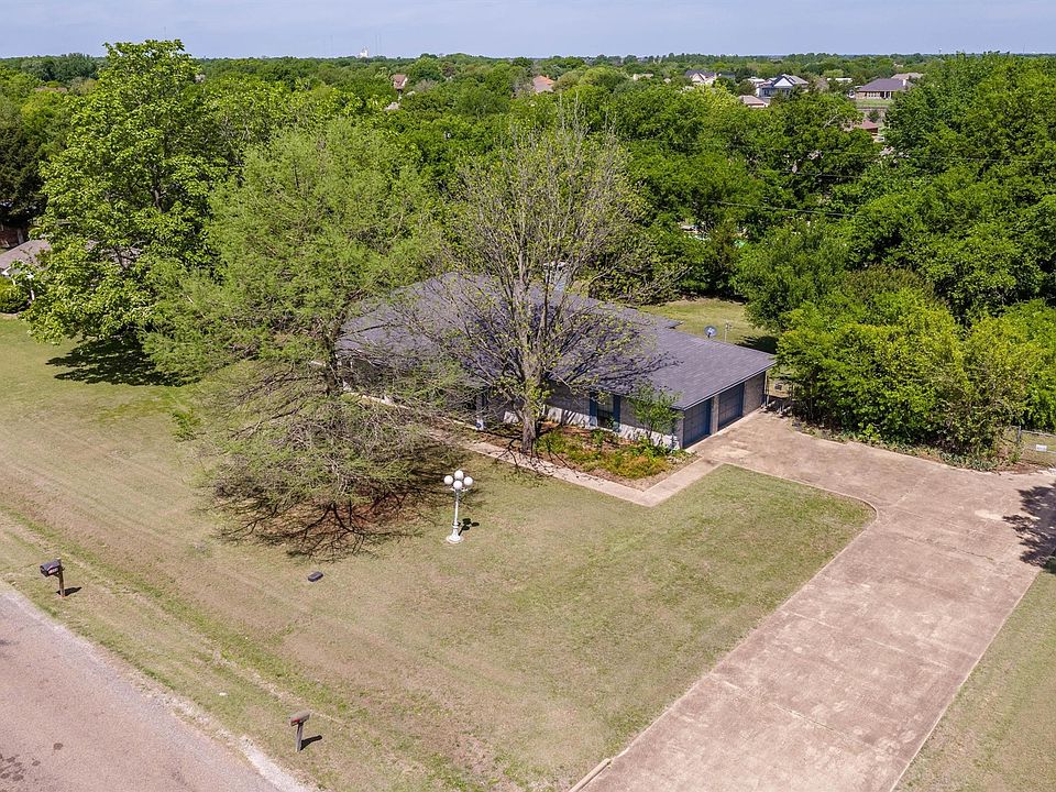 1st image of 1309 Dixie Ln