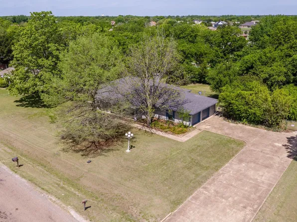 1309 Dixie Ln, Waxahachie, TX 75165