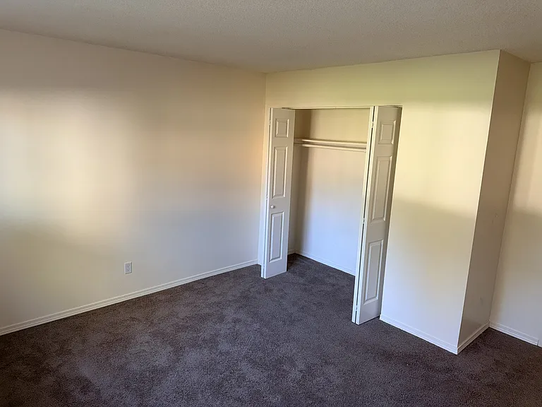 #245 VILLAGE GREEN APTS — Photo 10