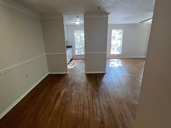 4th image of 3007 Sonya Ln