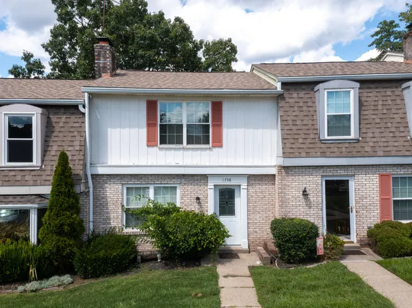 1758 Val Ct, Burlington, KY 41005