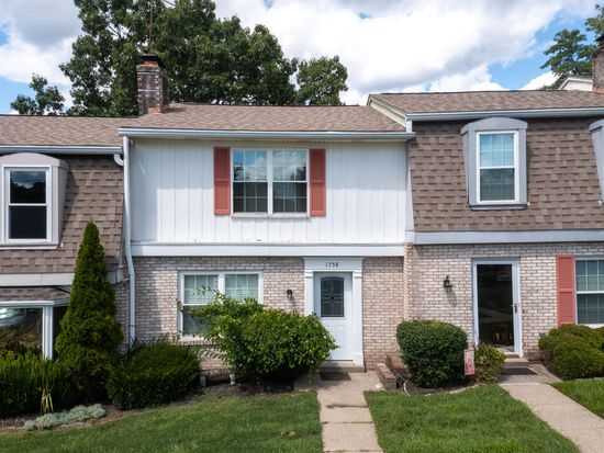 1758 Val Ct, Burlington, KY 41005